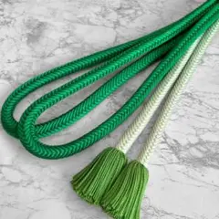 絹 帯締め☆奈良組 丸組 常磐色(緑)×白 グラデーション 撚り房仕立て 組紐