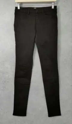□ UNIQLO ブラック スキニーデニム