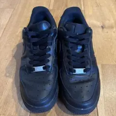 Nike Air Force 1 黒 スニーカー