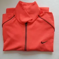 ナイキ　ゴルフウエア