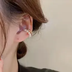 パール×ゴールドライン イヤーカフ