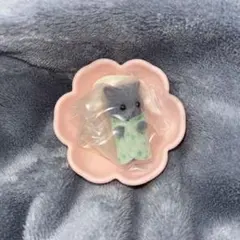 シルバニアファミリー 赤ちゃん＆お花のベッドセット ペルシャネコの赤ちゃん