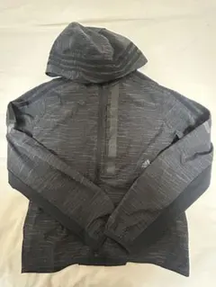 adidas ウィンドブレーカー