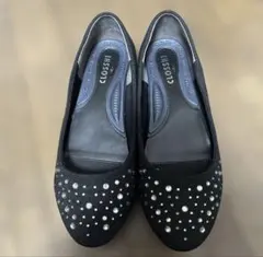 CLOSSI ビジュー付きブラックパンプス　4L EEEのサムネイル