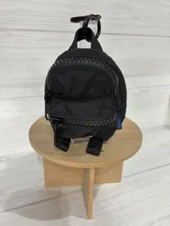 BAGGU ミニリュック型 ポーチ ブラック キーホルダーのサムネイル