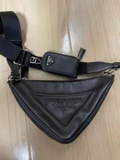 prada トライアングル　ショルダーバッグ