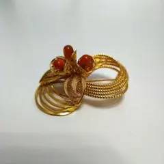 ゴールド 花モチーフ ブローチ