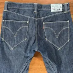 【超濃紺】Levis ENGINEERED JEANS 1999 W33のサムネイル