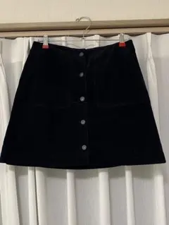 UNIQLO 黒 ボタン付きスカート ウエスト70cm
