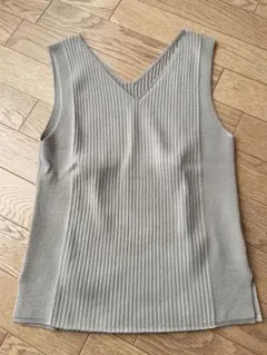 ＊BAYFLOW＊グレー Vネック リブ編み タンクトップ