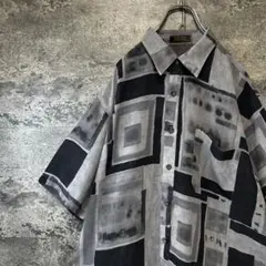 古着　90s ヴィンテージ 半袖総柄シャツ　シースルーシャツ　幾何学模様　夏