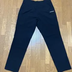 黒 タック入りパンツ メンズゴルフウェア