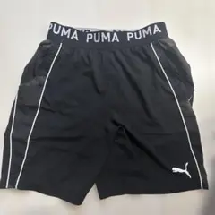 PUMA ブラック ハーフパンツ