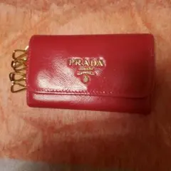 PRADA ピンク レザー キーケース