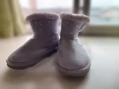 【mezzo piano】20cmキッズブーツ 薄紫 スエード ファー付き