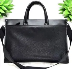 ビジネスバッグ ブラック 取り外し可能 ショルダー　ストラップ付き