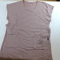 ピンク、グレーのエプロン