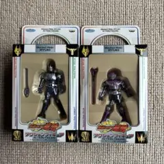 仮面ライダー龍騎　王蛇 ナイト　アクションフィギュア 人形 おもちゃ