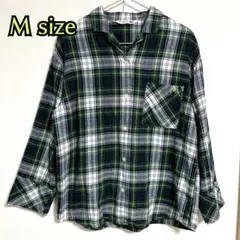 良品【ユニクロ　JW アンダーソンコラボ】Mグリーン　チェック柄ネルシャツ
