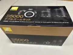 Nikon D5000 ダブルズームキット デジタル一眼レフのサムネイル