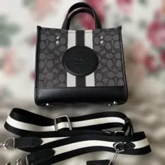 未使用級】coach デンプシー キャリーオール イン シグネチャー ロゴ