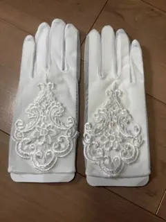 ホワイト刺繍ウェディンググローブ