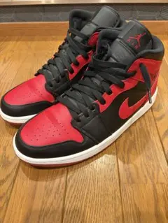 NIKE AIR JORDAN 1 Mid Bredのサムネイル