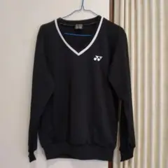 未使用に近い美品 ヨネックス　トレーナー ブラック　M