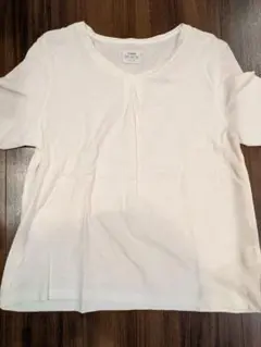coen ホワイト Vネック Tシャツ FREE