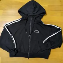 ブラック ストライプジップアップパーカー