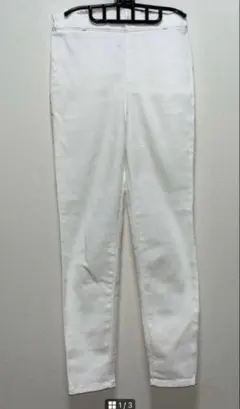 スキニーパンツ　白　レディース　Sサイズ