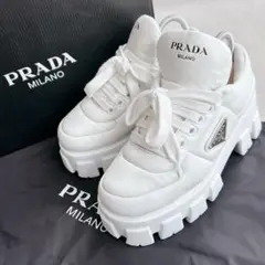 大変美品✨PRADA 入手困難‼️大人気モノリススニーカー ホワイト 35.5 