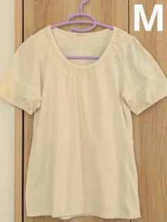 axesfemmeアクシーズ☆レース装飾付き白アイボリーTシャツ