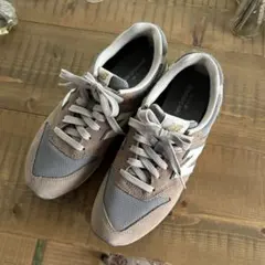 New Balance WL996 グレー/ベージュ スニーカー