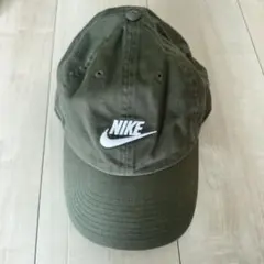 未使用に近い　ナイキ　NIKE ベースボールキャップ オリーブ
