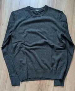 ユニクロ　ダークグレー メリノウールクルーネックセーター Mサイズ