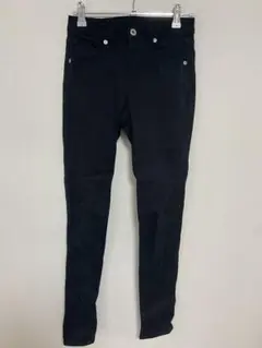 GU スキニーパンツ