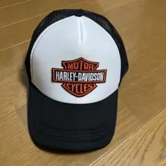 キャップ トラッカー