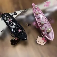 【マニア必見！早い者勝ち】サンリオ　ハローキティ　ヘアクリップ2個　大人キティのサムネイル