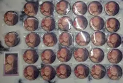 プロセカ　缶バッジ　32a グリ缶 暁山瑞希　32個 おまけカード