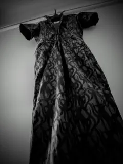 【oiも初期も】　♬老いも若きも♪　　　　　　　　　裸の王様　～鈍色への解放～