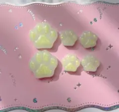 Item thumbnail for item 5f7c7e26-dd31-45d1-9cb9-5ab4cb1d970c