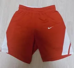 NIKE レッド ショートパンツのサムネイル