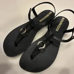 Ipanema イパネマ チャームサンダルのサムネイル