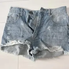 レディース　ショートパンツ　ダメージ