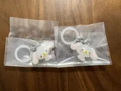 サンリオキャラクターズ　ゆるっとめじるしアクセサリー　しろうさ　2個セット