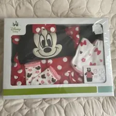 ミニーちゃん ディズニー　出産祝いセット ロンパース スタイ 靴下 ベビー