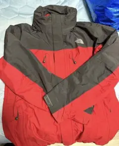 THE NORTH FACE マウンテンパーカー　マウンテンジャケット　赤