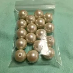 大きめパール調ビーズ 17個 1.3cmぐらい