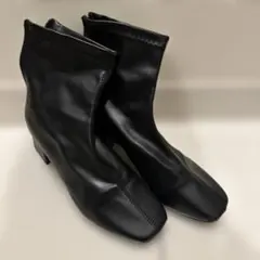 ショートブーツ ブラック　ヒール5.5㎝
